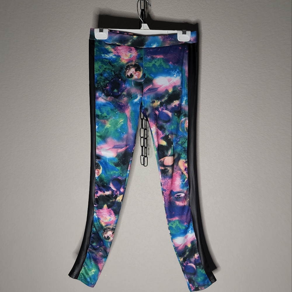 Women's Spandex Blend Galaxy Leggings, size Medium